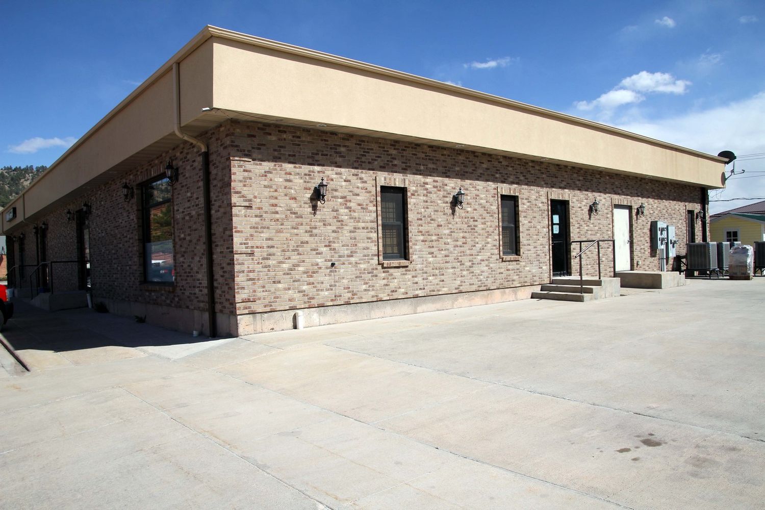 200 N Chicago St, Hot Springs, SD 57747